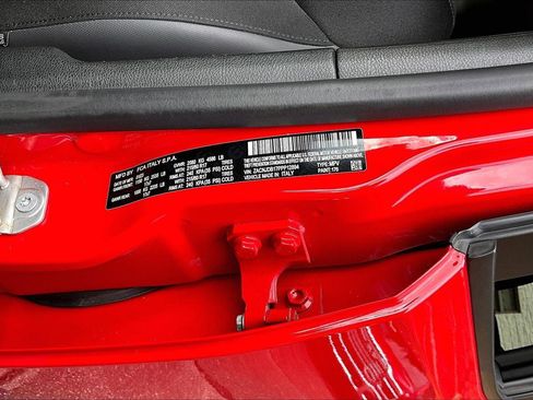 Certified 2023 Jeep Renegade Latitude w/ Premium Group image 34