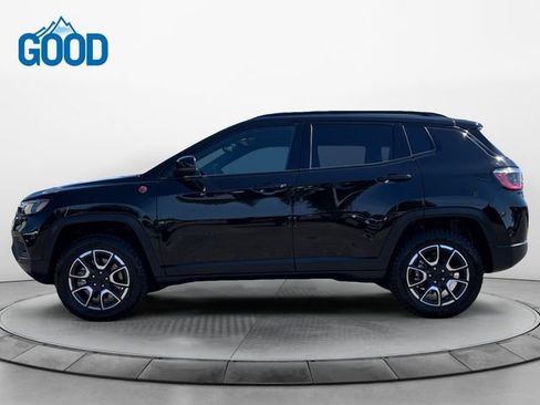 Used 2024 Jeep Compass Trailhawk image 2