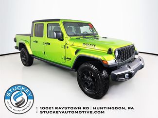 Used 2025 Jeep Gladiator Willys video 1