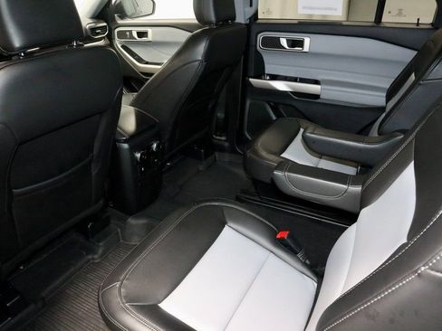 Certified 2023 Ford Explorer XLT w/ Equipment Group 202A image 23