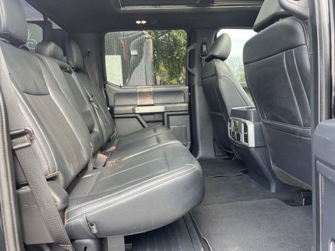 Used 2022 Ford F250 Lariat w/ Black Appearance Package image 33