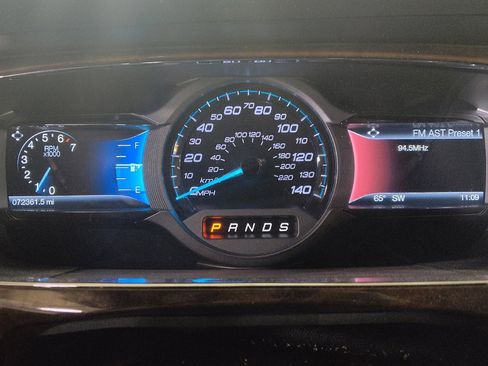 Used 2019 Ford Taurus Limited FWD image 23