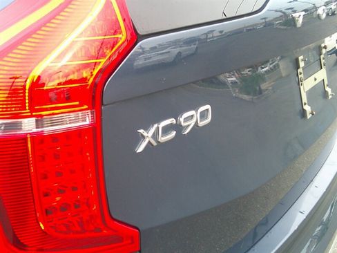 Used 2019 Volvo XC90 T6 Momentum image 23