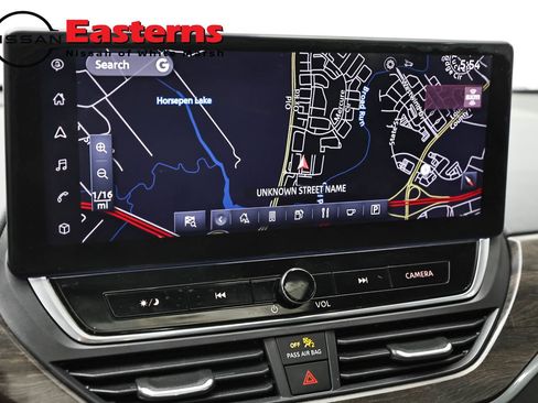 Used 2023 Nissan Altima 2.5 SV w/ SV Premium Package AWD/4WD image 19