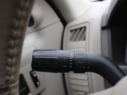 Used 2010 Ford Escape XLT AWD/4WD image 10