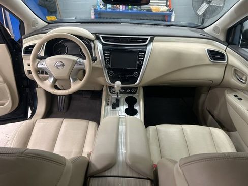 Used 2017 Nissan Murano Platinum image 10