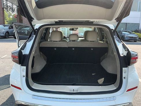 Certified 2019 Nissan Murano Platinum w/ Cargo Package FWD image 28