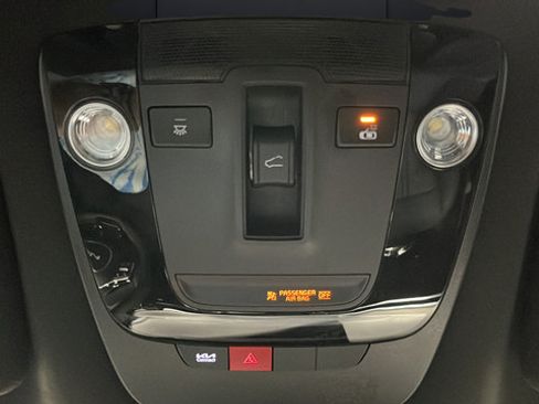 Used 2025 Kia Sorento SX Prestige AWD/4WD image 42