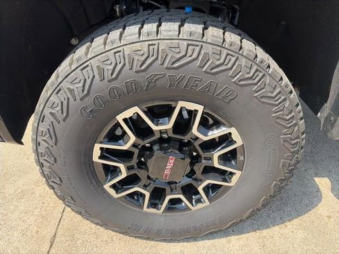 New 2026 GMC Sierra 2500 AT4X AWD/4WD image 10