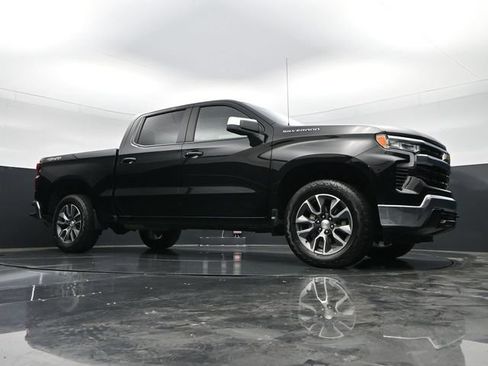 Used 2024 Chevrolet Silverado 1500 LT AWD/4WD image 42