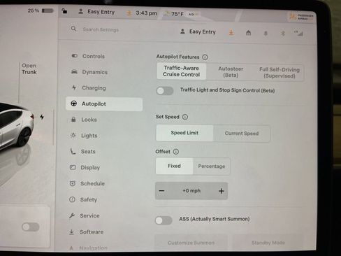 Used 2023 Tesla Model 3 Standard Range image 32