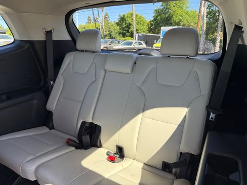 Used 2022 Kia Telluride EX w/ EX Premium Package AWD/4WD image 21