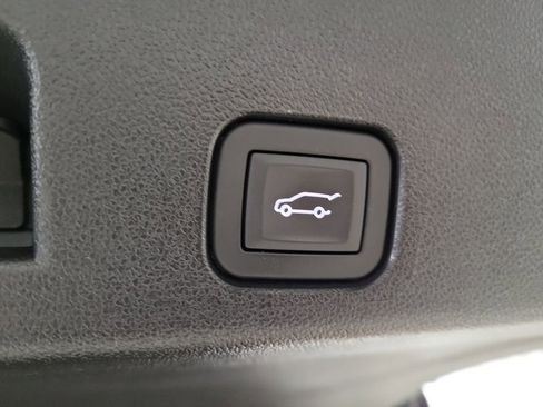 Used 2025 Buick Enclave Avenir w/ Super Cruise Package image 23