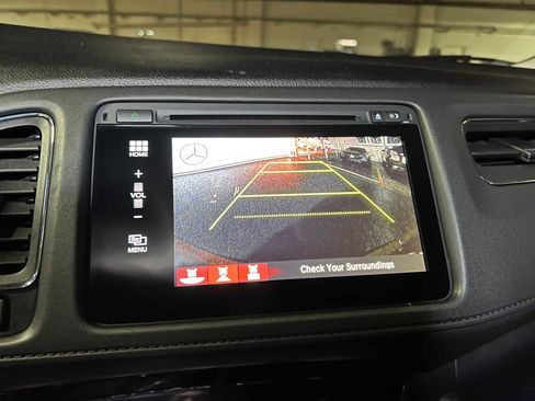 Used 2017 Honda HR-V EX image 32