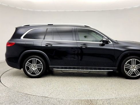 Used 2024 Mercedes-Benz GLS 450 4MATIC image 4