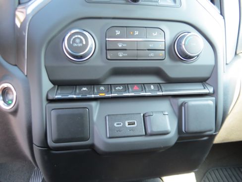 Used 2025 Chevrolet Silverado 1500 Custom w/ Turbomax Blackout Package AWD/4WD image 28