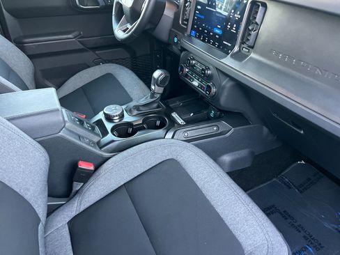 Used 2025 Ford Bronco Big Bend image 16