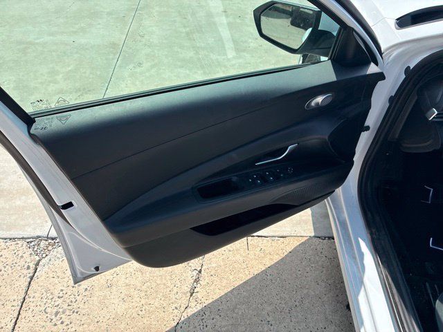 Used 2024 Hyundai Elantra SEL FWD image 60