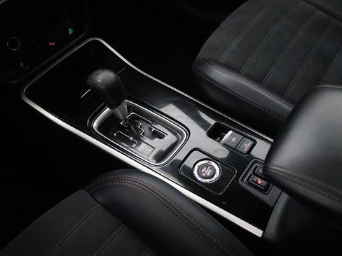 Used 2020 Mitsubishi Outlander LE AWD/4WD image 23