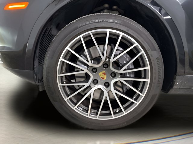 Used 2023 Porsche Cayenne AWD/4WD image 95