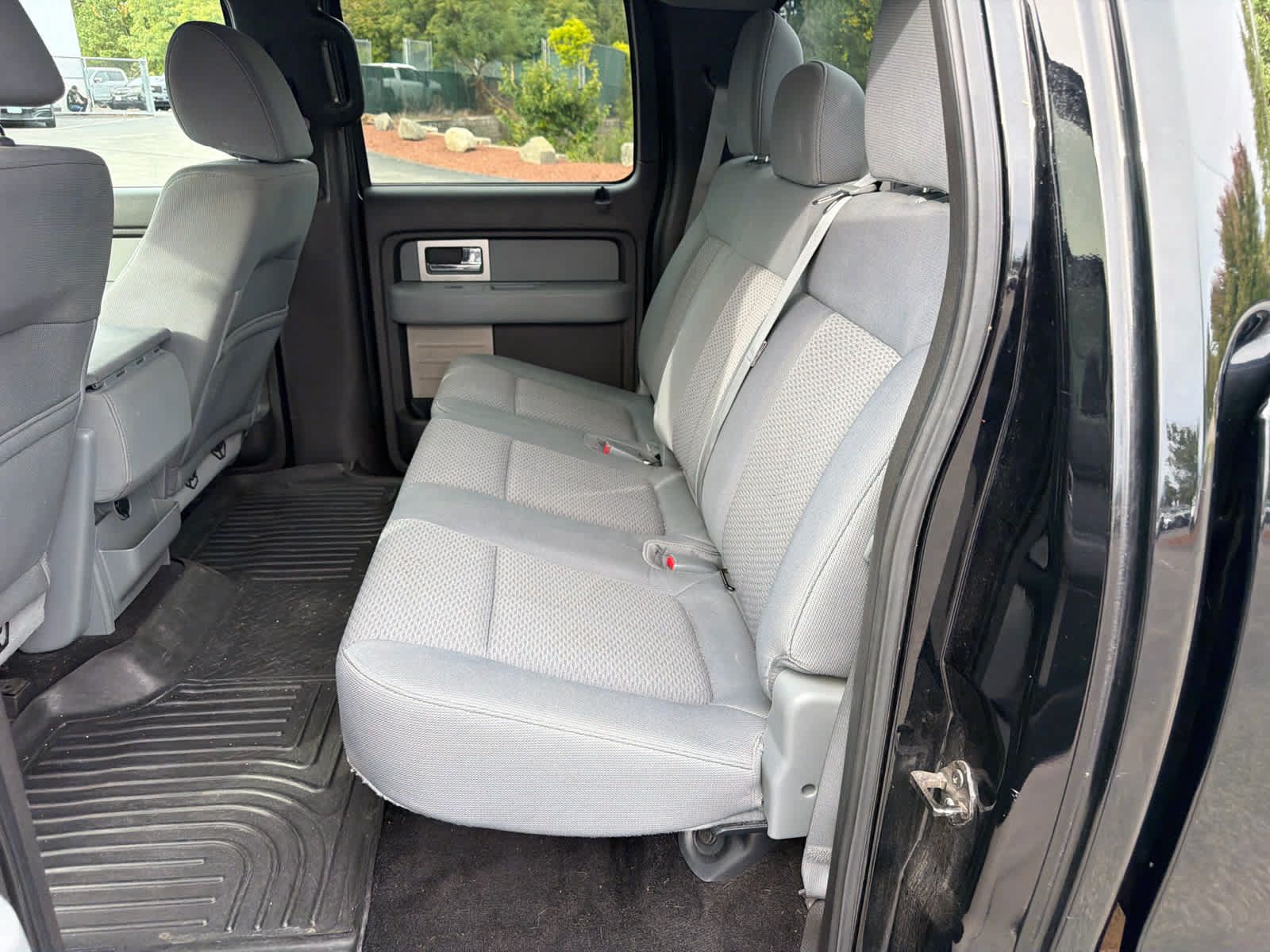 Used 2011 Ford F150 XLT w/ XLT Chrome Pkg AWD/4WD image 5