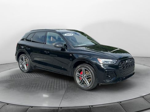 Certified 2024 Audi Q5 e Premium Plus AWD/4WD image 1