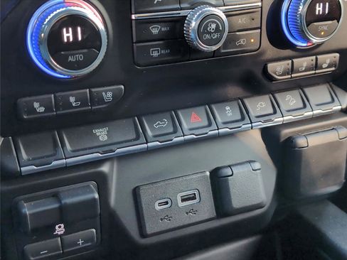 Used 2022 GMC Sierra 2500 AT4 w/ Gooseneck/5TH Wheel Package image 20