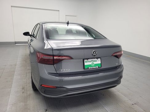 Used 2024 Volkswagen Jetta SE w/ Panoramic Sunroof Package image 6