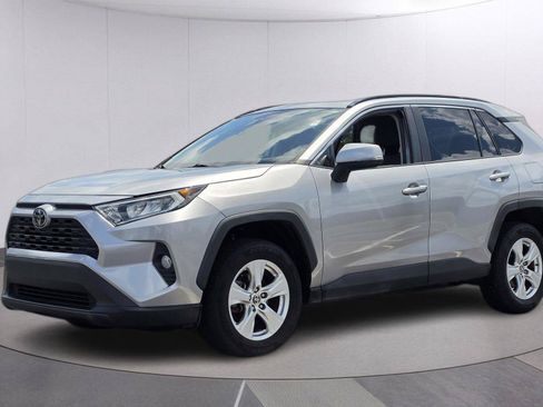 Used 2021 Toyota RAV4 XLE FWD image 1