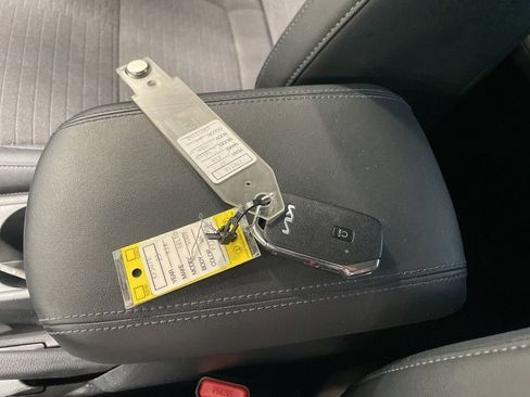 Certified 2023 Kia Seltos S w/ Navigation Package image 27