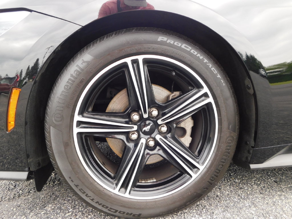 Used 2025 Ford Mustang Coupe RWD image 10