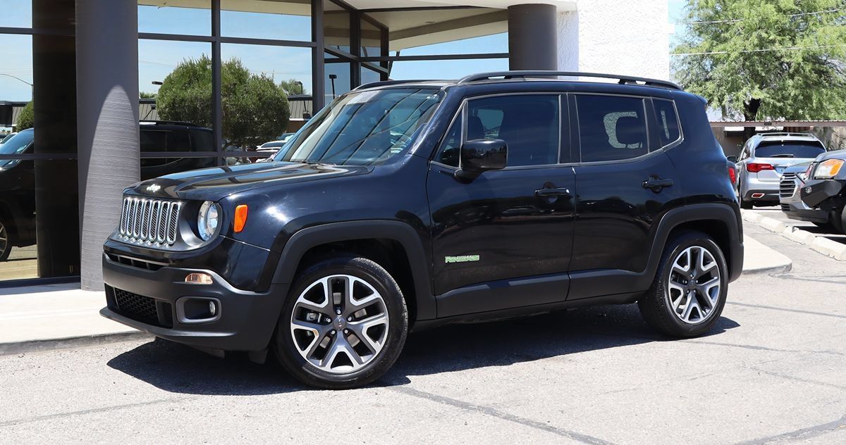 Used 2018 Jeep Renegade Latitude FWD image 4