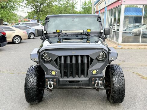 Used 2013 Jeep Wrangler Unlimited Sahara w/ Connectivity Group AWD/4WD image 10