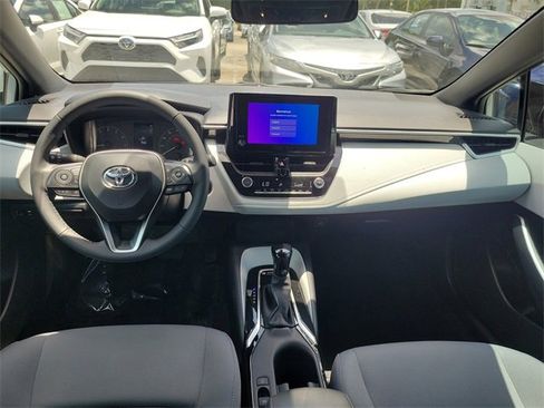 Used 2025 Toyota Corolla SE image 9