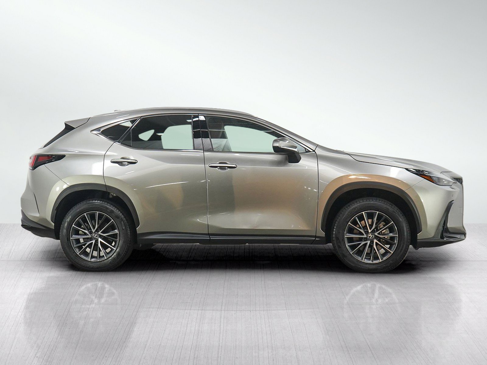 Used 2024 Lexus NX 350h AWD image 7