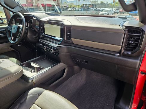 Used 2024 Chevrolet Silverado 2500 ZR2 w/ Technology Package AWD/4WD image 34