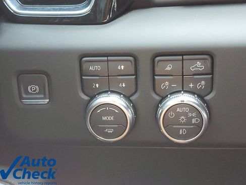 Used 2024 GMC Sierra 2500 Denali w/ Denali Reserve Package AWD/4WD image 30