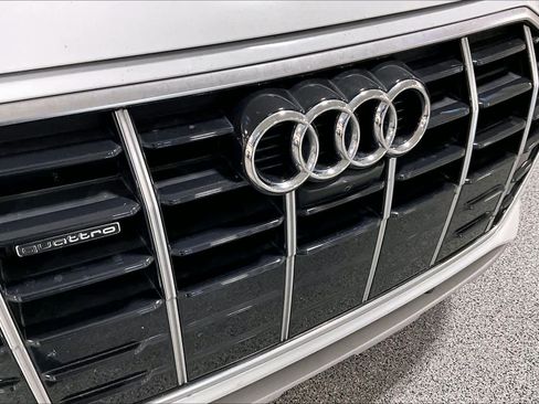 Used 2021 Audi Q5 Prestige w/ Prestige Package image 31