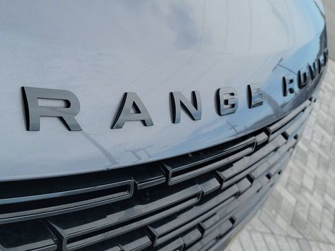 Certified 2025 Land Rover Range Rover Autobiography AWD/4WD image 9