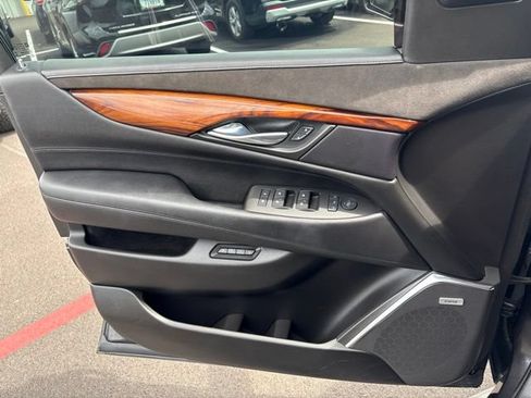 Used 2015 Cadillac Escalade ESV Premium AWD/4WD image 24