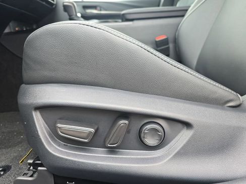 New 2026 Toyota Camry Hybrid image 28