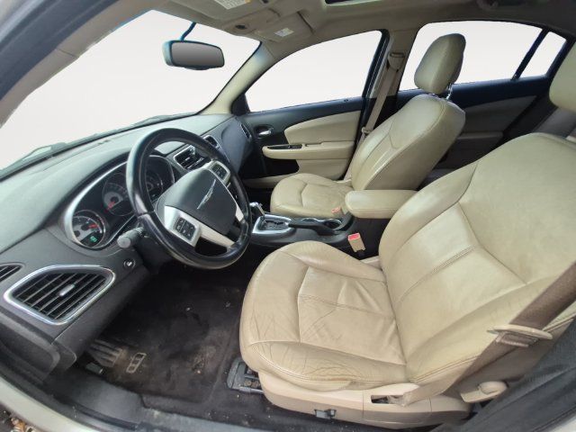 Used 2011 Chrysler 200 Limited FWD image 9
