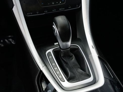 Used 2015 Ford Fusion SE image 16