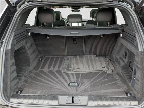 Certified 2025 Land Rover Range Rover Sport SE image 6