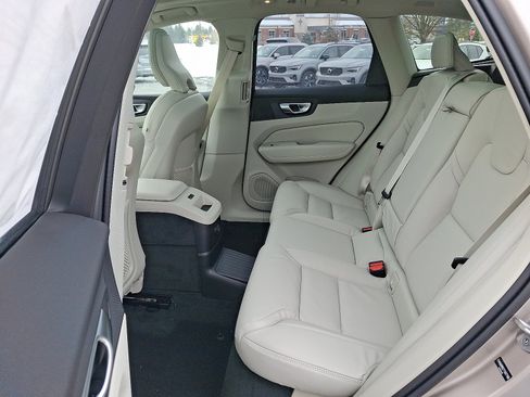 New 2026 Volvo XC60 T8 Ultra w/ Protection Package Premier image 10