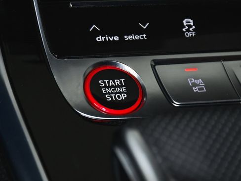 Used 2024 Audi SQ8 Prestige w/ Prestige Package image 44