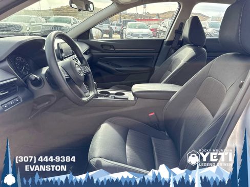 Used 2024 Nissan Altima 2.5 S image 21