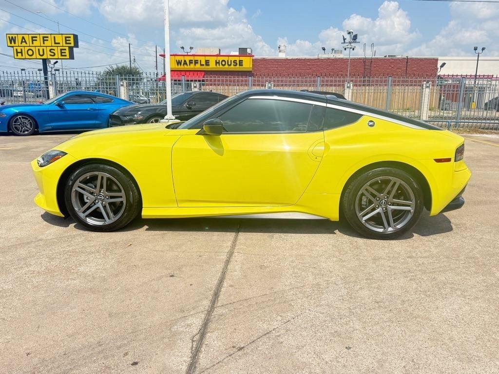 Used 2024 Nissan Z Sport w/ Floor Mat Package RWD image 4