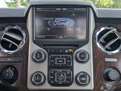Used 2016 Ford F250 Lariat RWD image 18