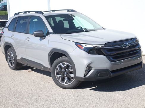 Certified 2026 Subaru Forester Premium w/ Base/Premium Package AWD/4WD image 2